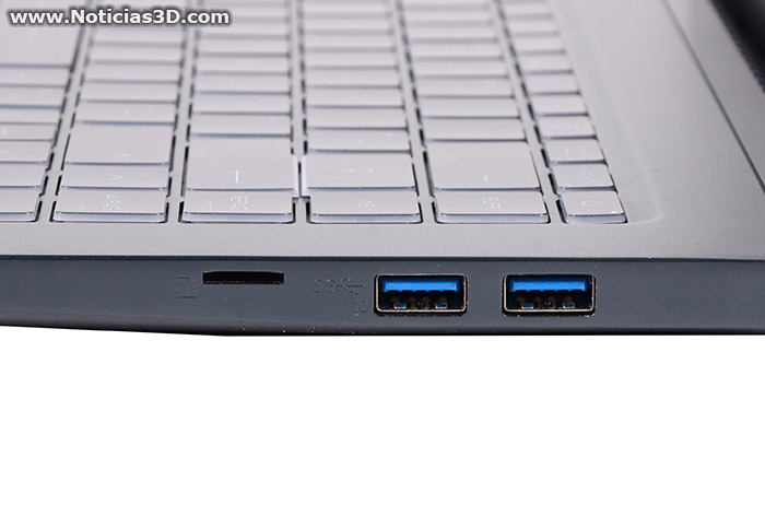 MSI Prestige 15 A12X Carbon Grey MSI Prestige 15 A12X Carbon Grey conexiones laterales derecha